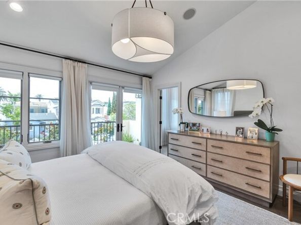 613 Larkspur Avenue, Corona Del Mar (newport Beach) CA 92625