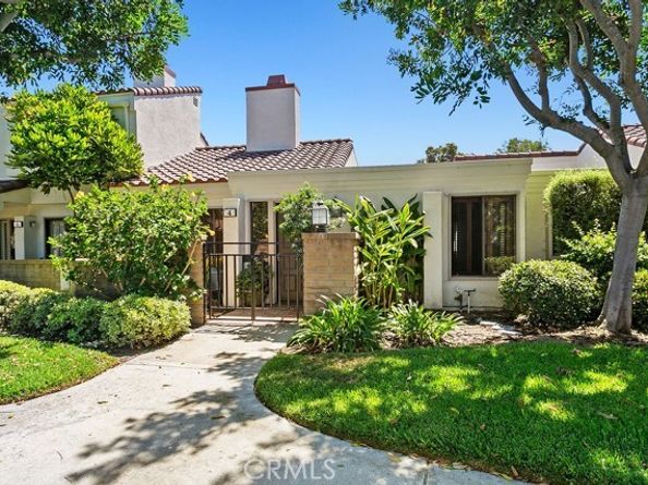 4 Navarre 126, Irvine CA 92612