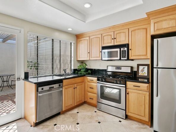 4 Navarre 126, Irvine CA 92612