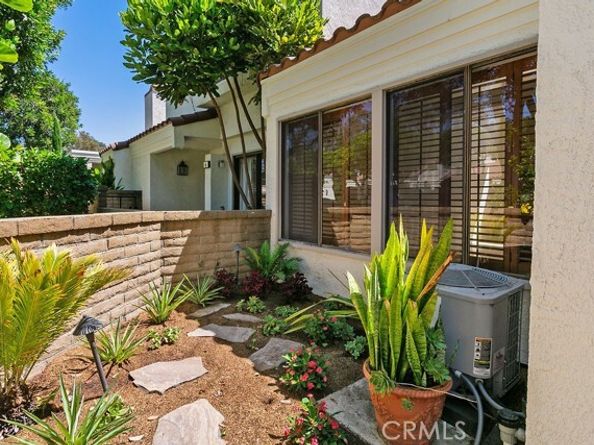 4 Navarre 126, Irvine CA 92612