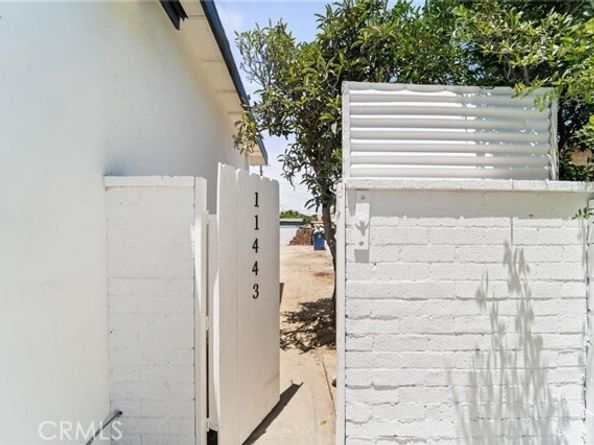 11443 Saticoy Street, North Hollywood (los Angeles) CA 91605