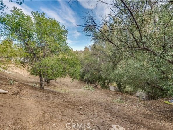 8455 McGroarty Street, Sunland (los Angeles) CA 91040