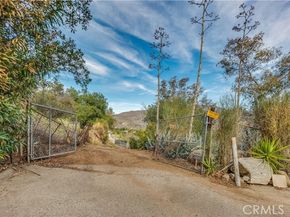 8455 McGroarty Street, Sunland (los Angeles) CA 91040