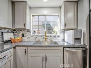 20851 Community Street 10, Winnetka (los Angeles) CA 91306