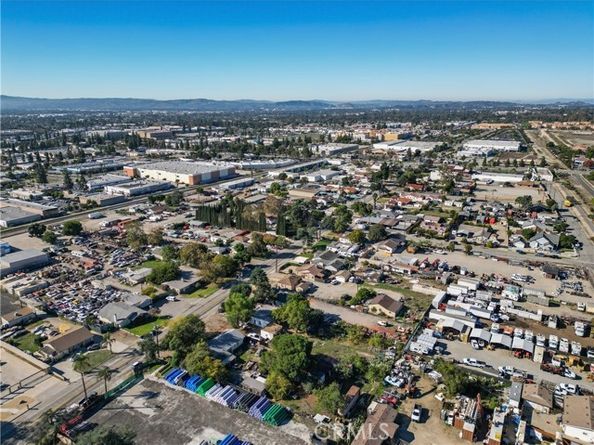 1751 W 9th, Upland CA 91786