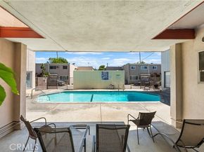 7135 Coldwater Canyon Avenue 16, North Hollywood (los Angeles) CA 91605