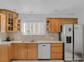 6331 Murietta, Los Angeles CA 91401