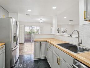 11300 Foothill Blvd 97, Sylmar (los Angeles) CA 91342