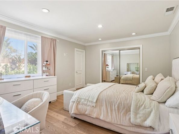 6850 Longridge Avenue, North Hollywood (los Angeles) CA 91605