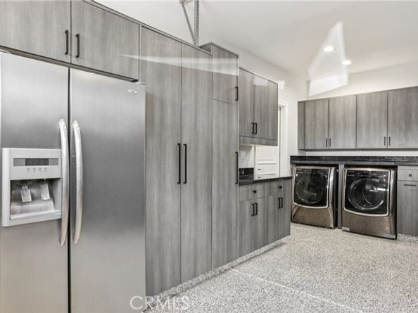6850 Longridge Avenue, North Hollywood (los Angeles) CA 91605