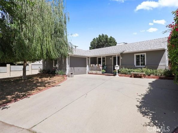 17405 Wyandotte Street, Van Nuys (los Angeles) CA 91406