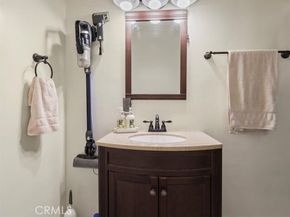 17405 Wyandotte Street, Van Nuys (los Angeles) CA 91406