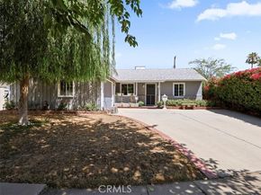 17405 Wyandotte Street, Van Nuys (los Angeles) CA 91406