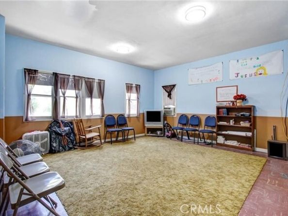 724 Glenoaks Boulevard, Burbank CA 91502