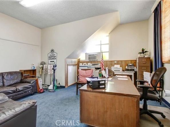724 Glenoaks Boulevard, Burbank CA 91502