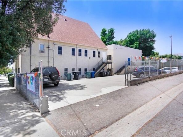 724 Glenoaks Boulevard, Burbank CA 91502