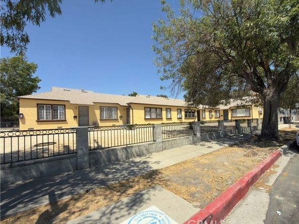 8100 De Garmo, Los Angeles CA 91352