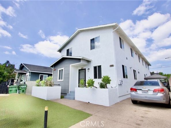 723 E 76th Pl, Los Angeles CA 90001