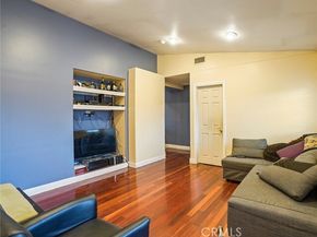 6355 Peach Avenue, Van Nuys (los Angeles) CA 91411