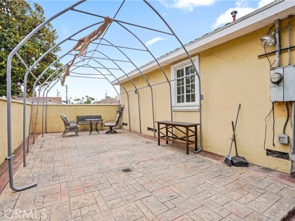 6355 Peach Avenue, Van Nuys (los Angeles) CA 91411