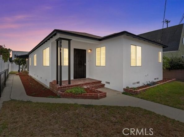 1304 N Fries, Wilmington (los Angeles) CA 90744