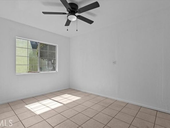 1304 N Fries, Wilmington (los Angeles) CA 90744
