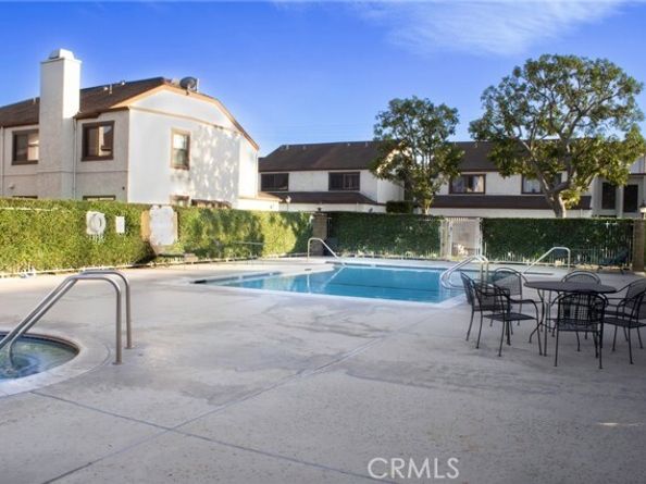 821 S Cerritos Avenue 13, Azusa CA 91702