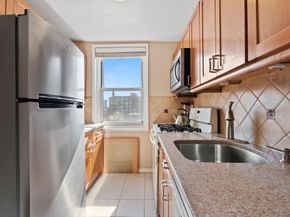 66-01 Burns Street 3W, Queens NY 11374