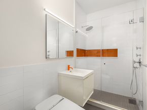 60 Broadway 7K, Brooklyn NY 11249