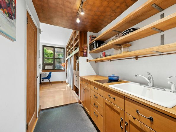 22 Irving Place 1A, New York NY 10003