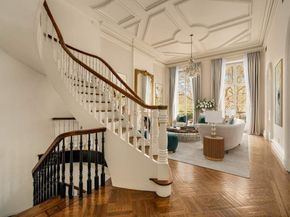 243 East 17th Street, New York NY 10003