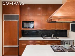 563 Park Avenue 4E, New York NY 10065