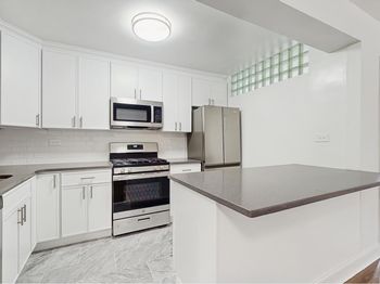 599 East 7th Street