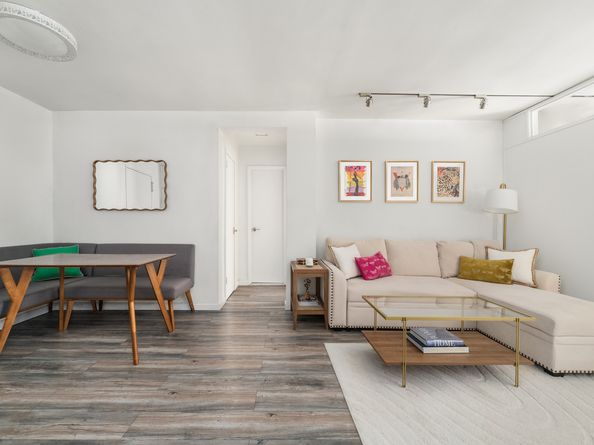 140 7th Avenue 7E, New York NY 10011