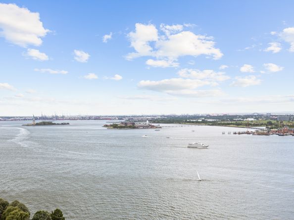 377 Rector Place 17F, New York NY 10280