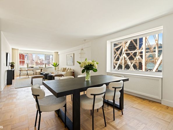 35 Sutton Place 14D, New York NY 10022