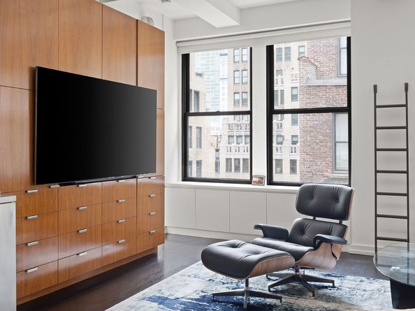 249 West 29th Street 8N, New York NY 10001