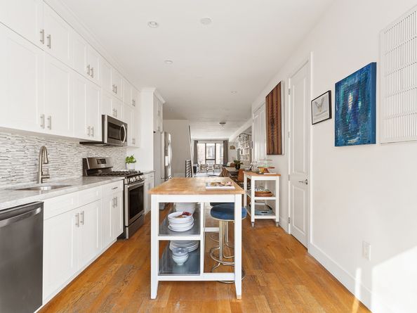 1582A Pacific Street, Brooklyn NY 11213