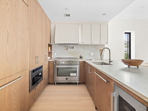 104 Newel Street 4, Brooklyn NY 11222