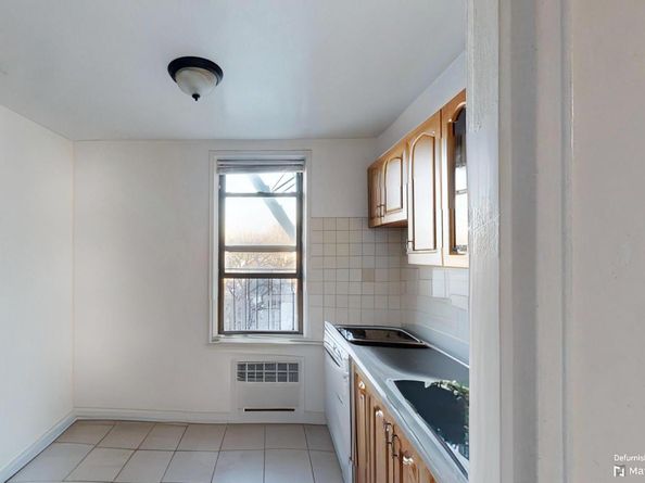 2909 Ocean Avenue 4D, Brooklyn NY 11235