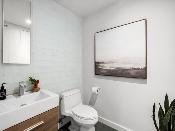 425 East 13th Street 2B, New York NY 10009