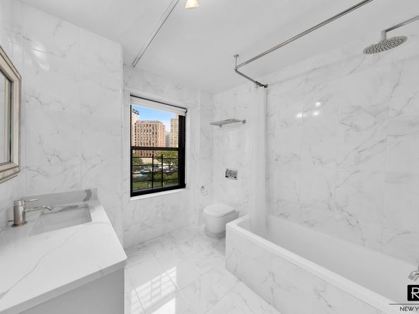 264 East Broadway C405, New York NY 10002