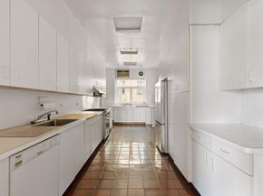 920 Fifth Avenue 10B, New York NY 10021