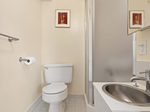 345 East 86th Street 22A, New York NY 10028