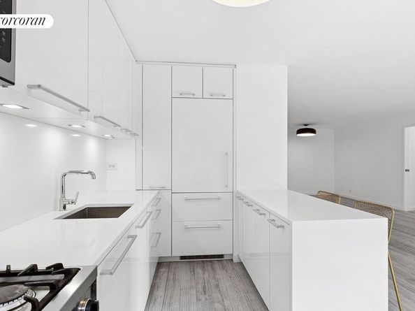 70 East 10th Street 7P, New York NY 10003