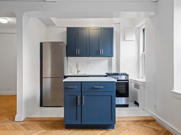 255 Cabrini Boulevard 2F, New York NY 10040