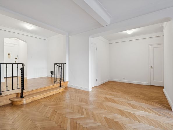 255 Cabrini Boulevard 2F, New York NY 10040