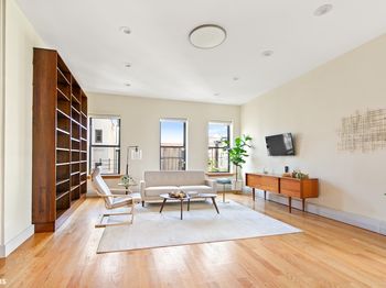 12 Lincoln Place