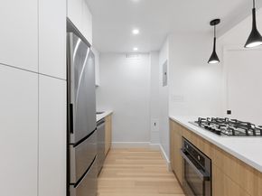 321 East 48th Street 11F, New York NY 10017