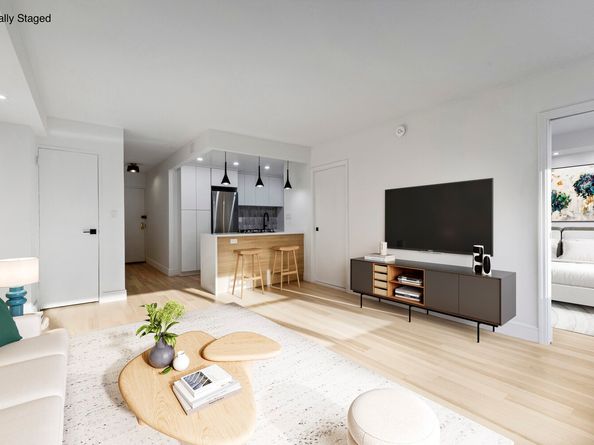 321 East 48th Street 11F, New York NY 10017